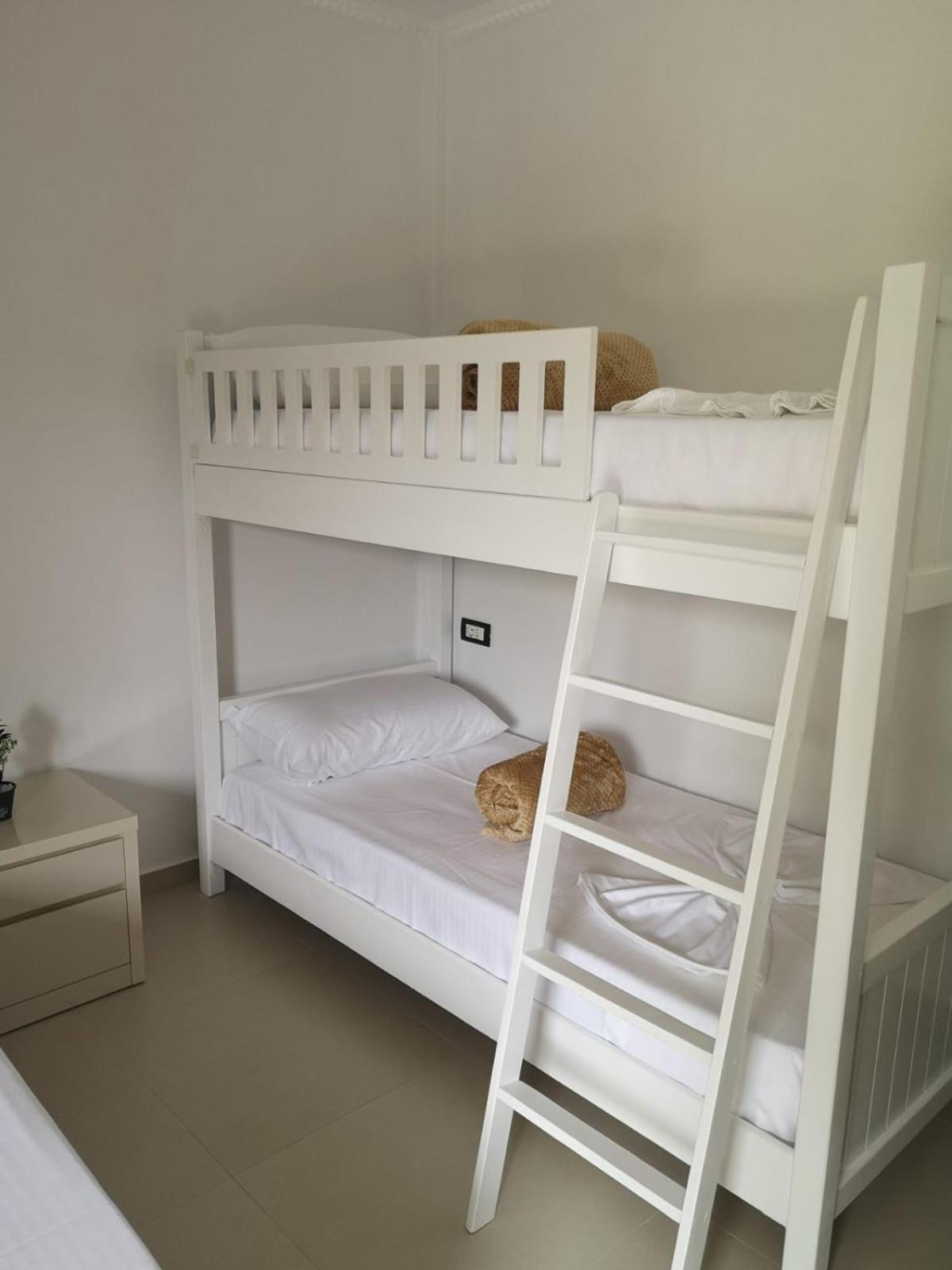 Guest House Emi بيرات المظهر الخارجي الصورة