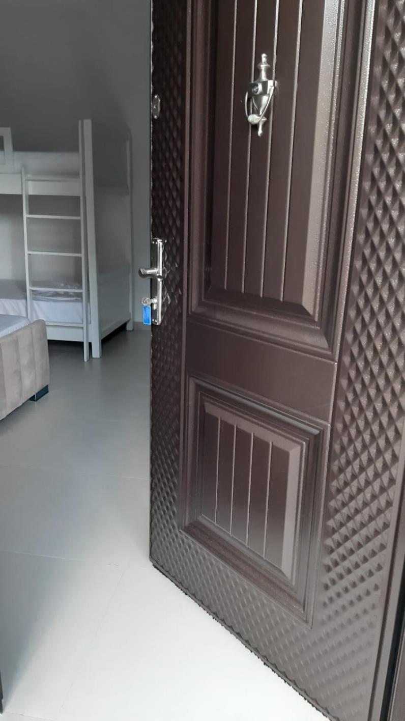 Guest House Emi بيرات المظهر الخارجي الصورة